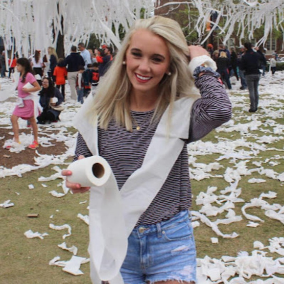 Meet your Posher, Meghan - Picture 1 of 1